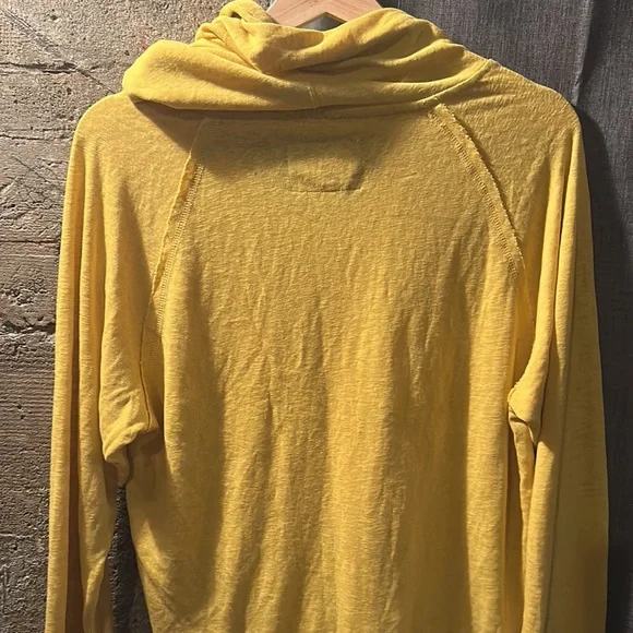 Women’s Medium Bright Yellow Zyia Active Long Sleeve *Great Condition* - Picture 10 of 13